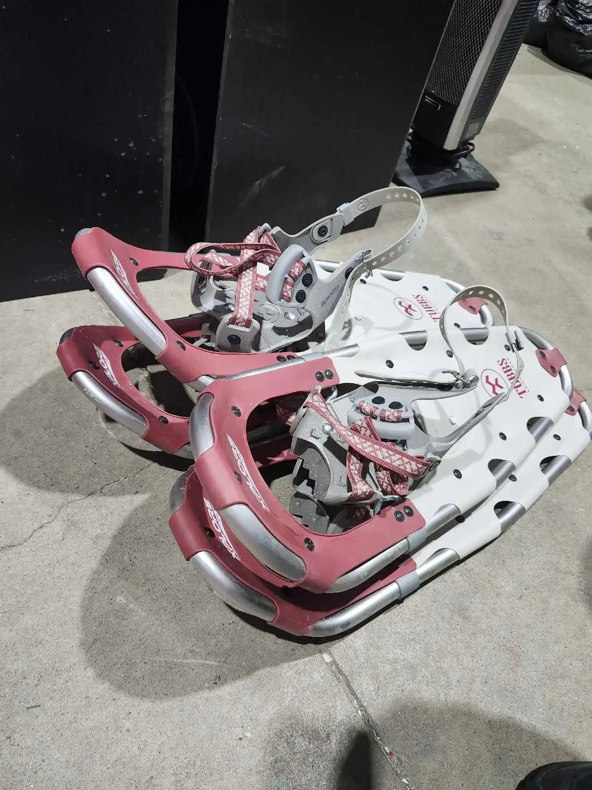 Tubbs Snowshoes 25" - 2 Pairs Available