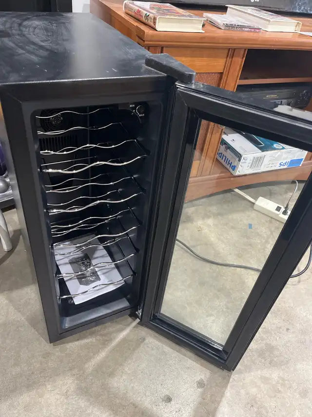 Slim Wine Cellar