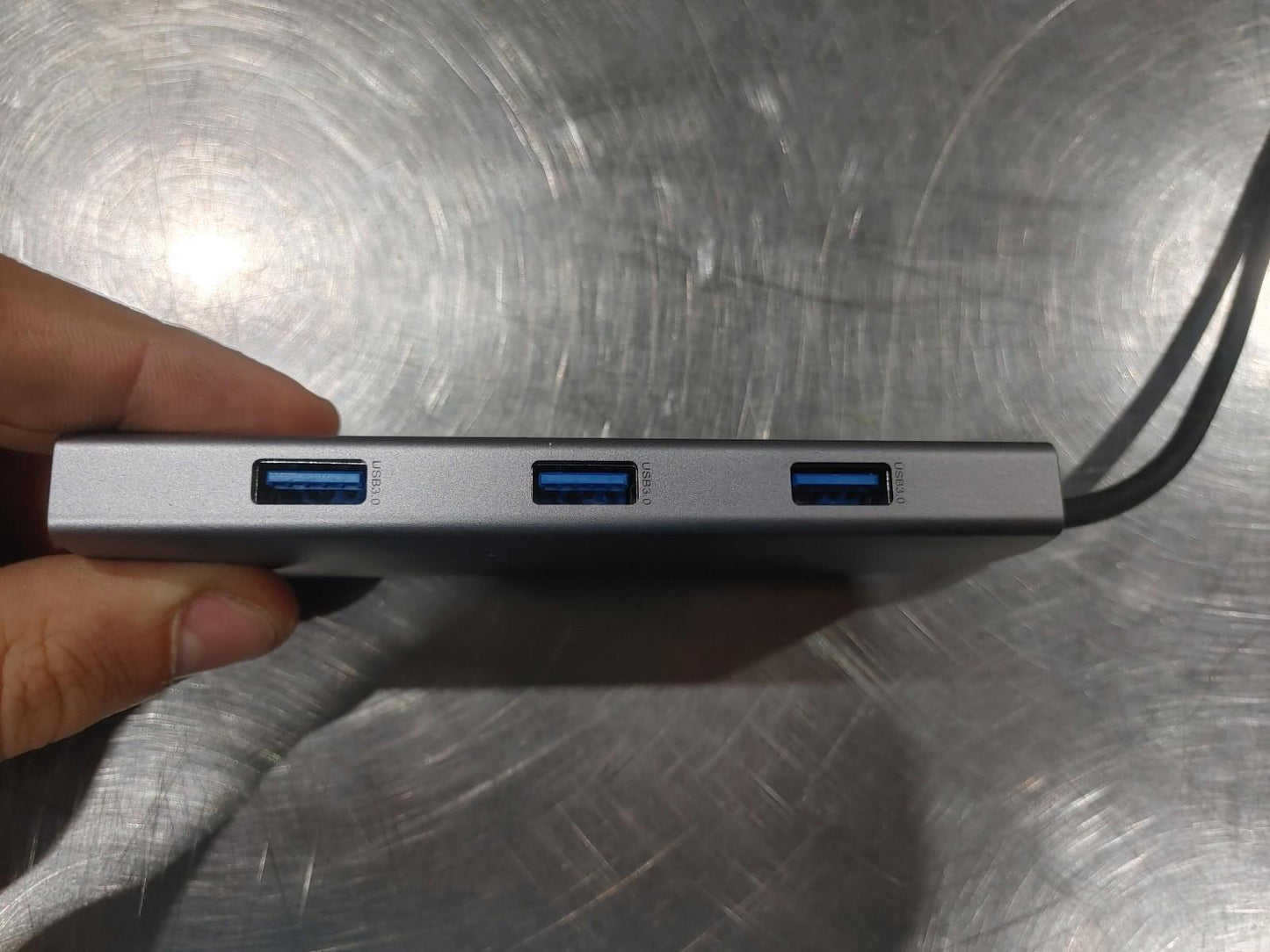 Good Condition Zmuipng USB-C Hub Model ZM193R HDMI USB3 USB-C Ethernet Silver