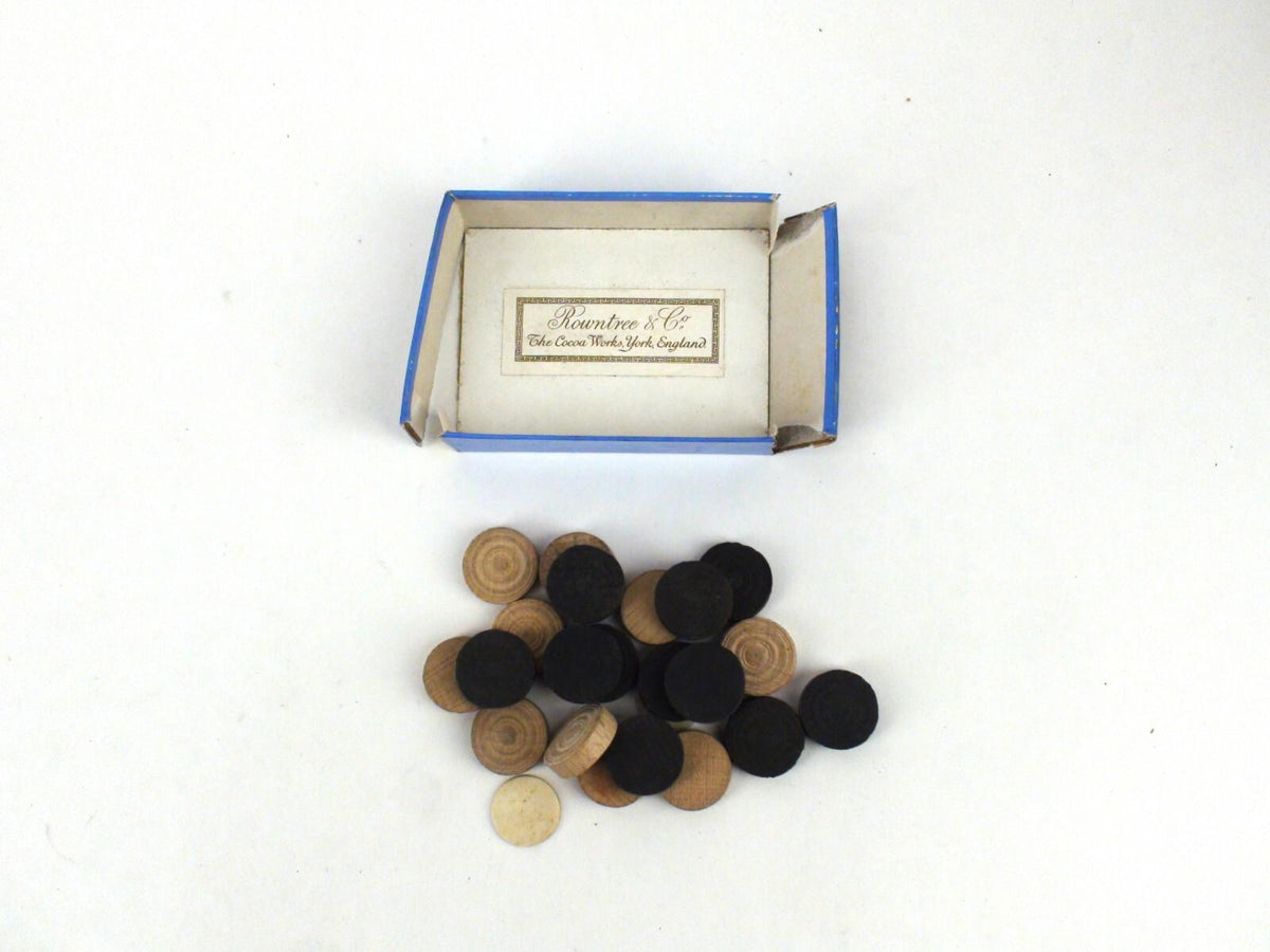 Rowntree & Co. Othello Piece Set In Wooden Box - The Cocoa Works, York England