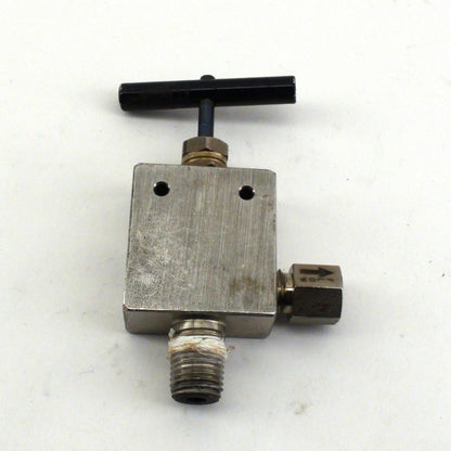 HiP 211076 Taper Seal Valve Fitting - Used