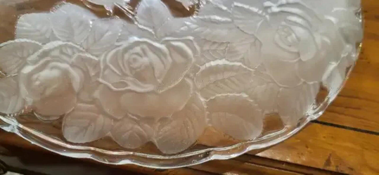 Studio Nova Winter Rose Serving Plate 31 inch