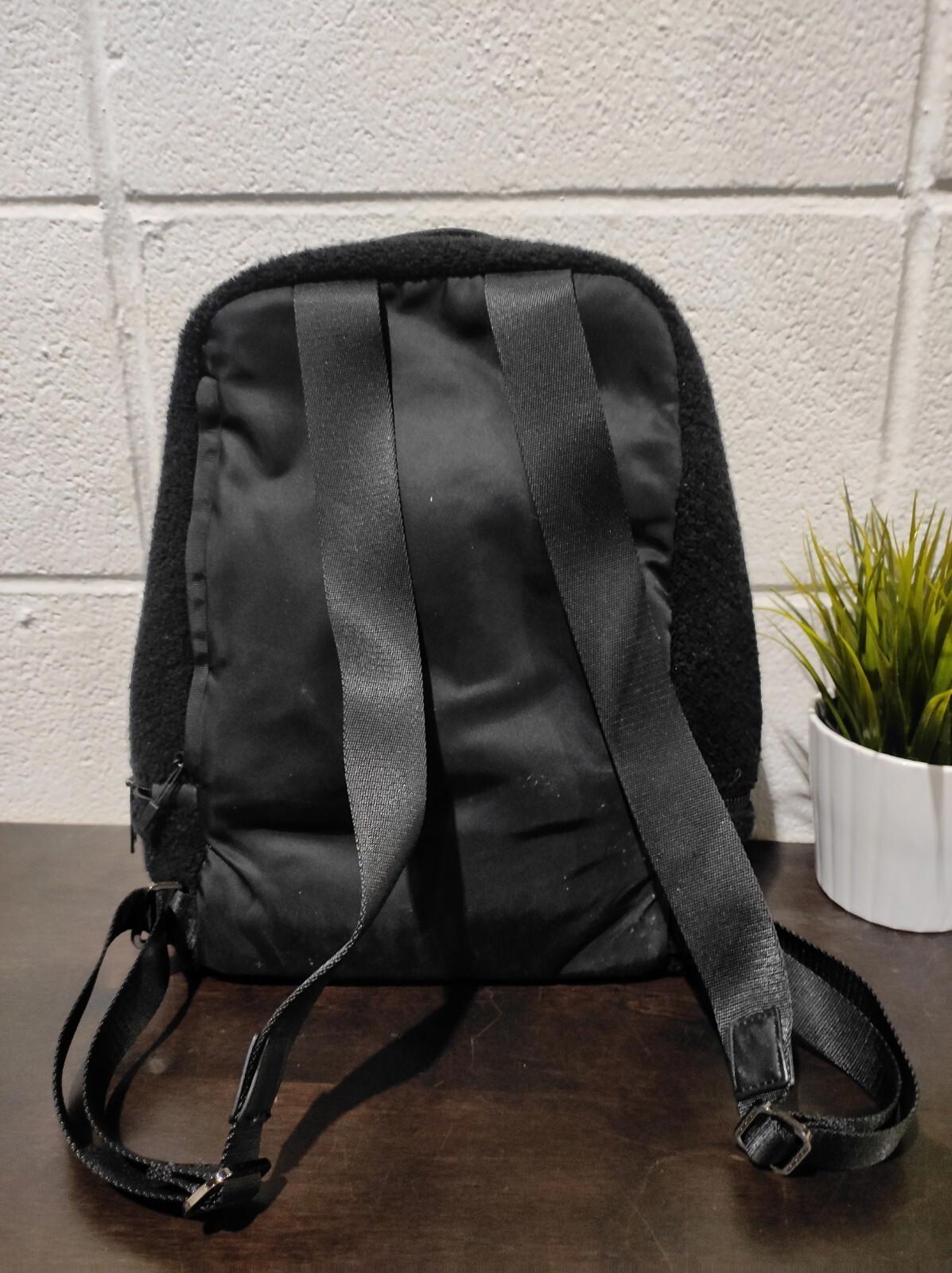 Lululemon Women's Mini Sherpa Fleece Adjustable Straps Adventurer Backpack Black