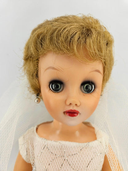 Dee An Cee Doll - Wedding Dress - 17.5 inches
