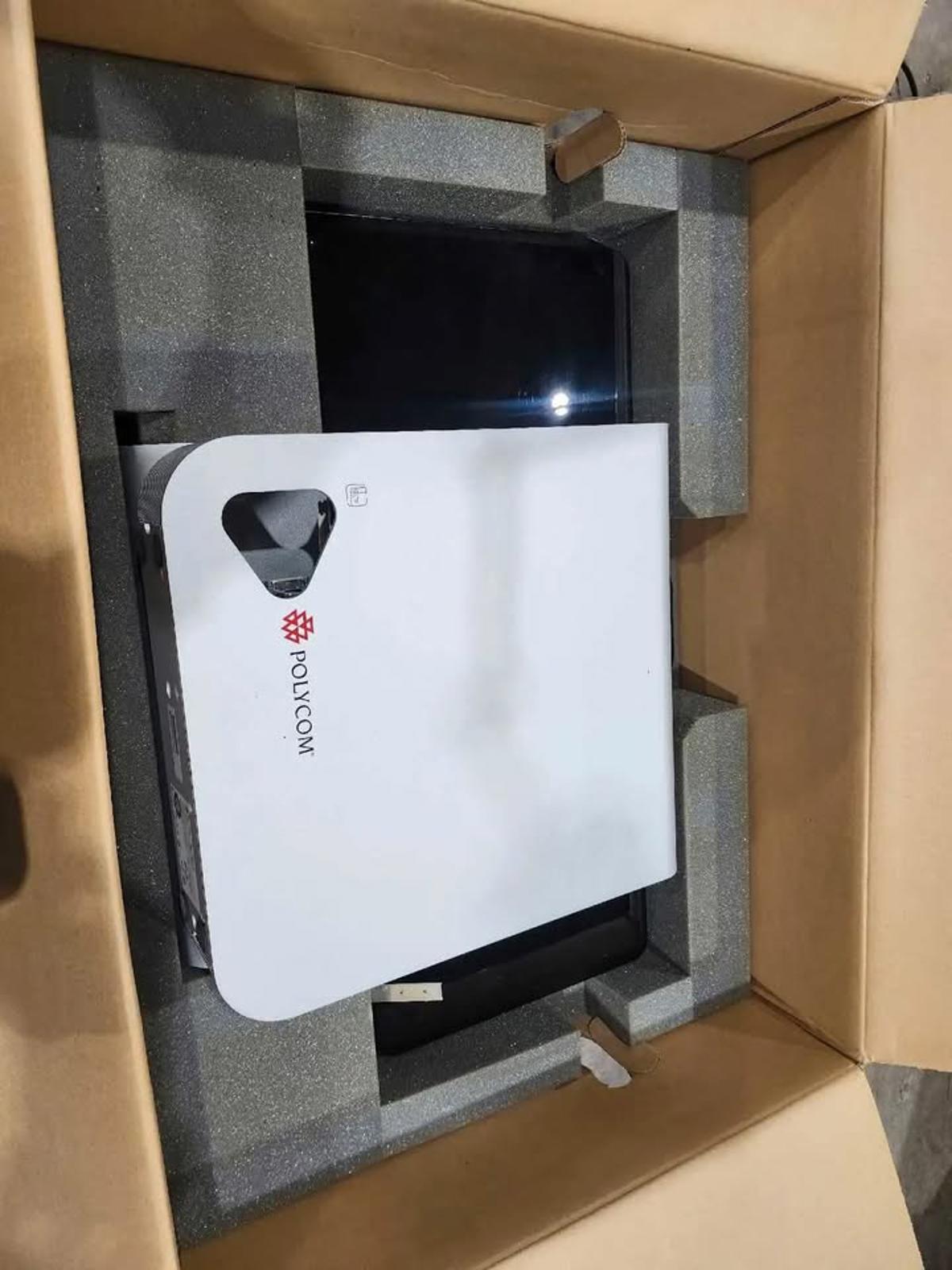 Brand new! Polycom HDX 4500 All-In-One Video Conference System