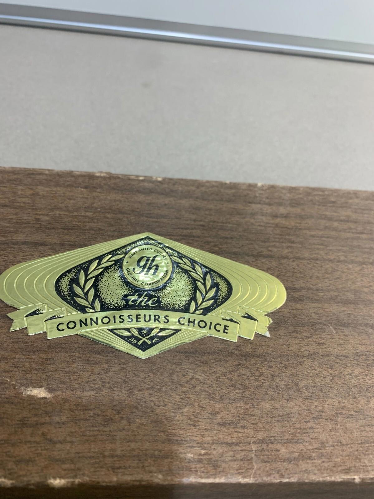 The connoisseur choice Two Piece GLO-HILL Carving Set