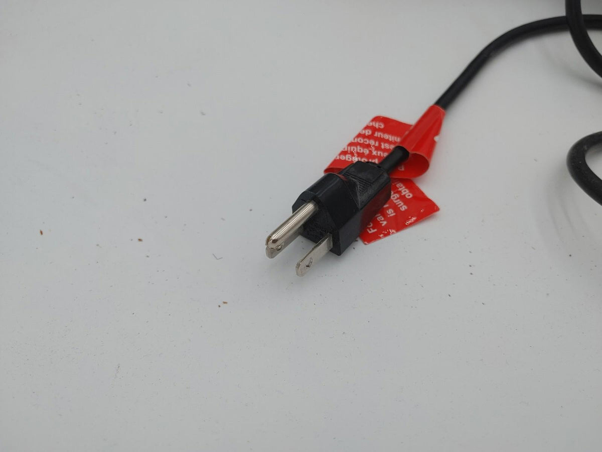 Récepteur satellite numérique Bell ExpressVu 3100 en excellent état, testé et fonctionnel.