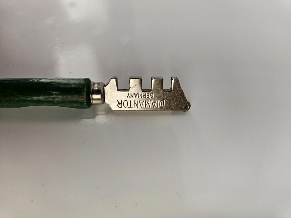 Découpeur de verre vintage Diamantor fabriqué en Allemagne, manche en bois vert