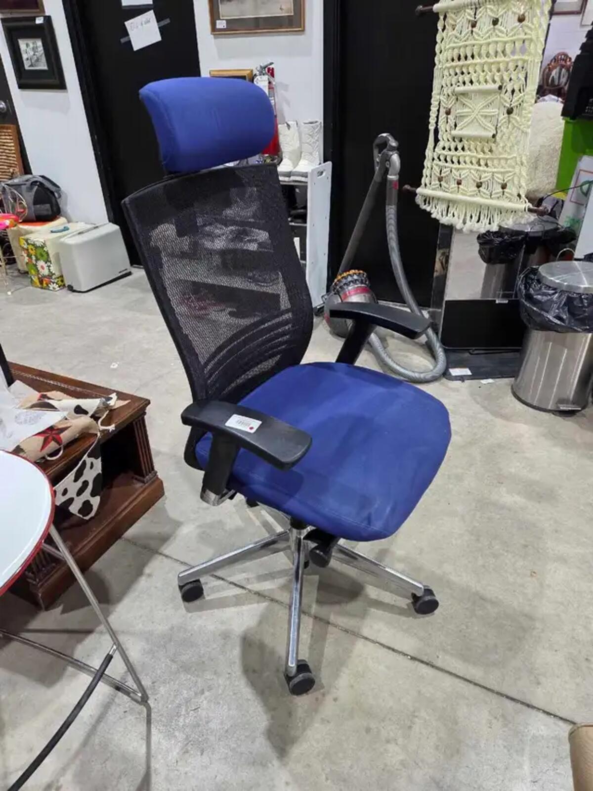 Chaise de bureau ergonomique avec dossier en filet