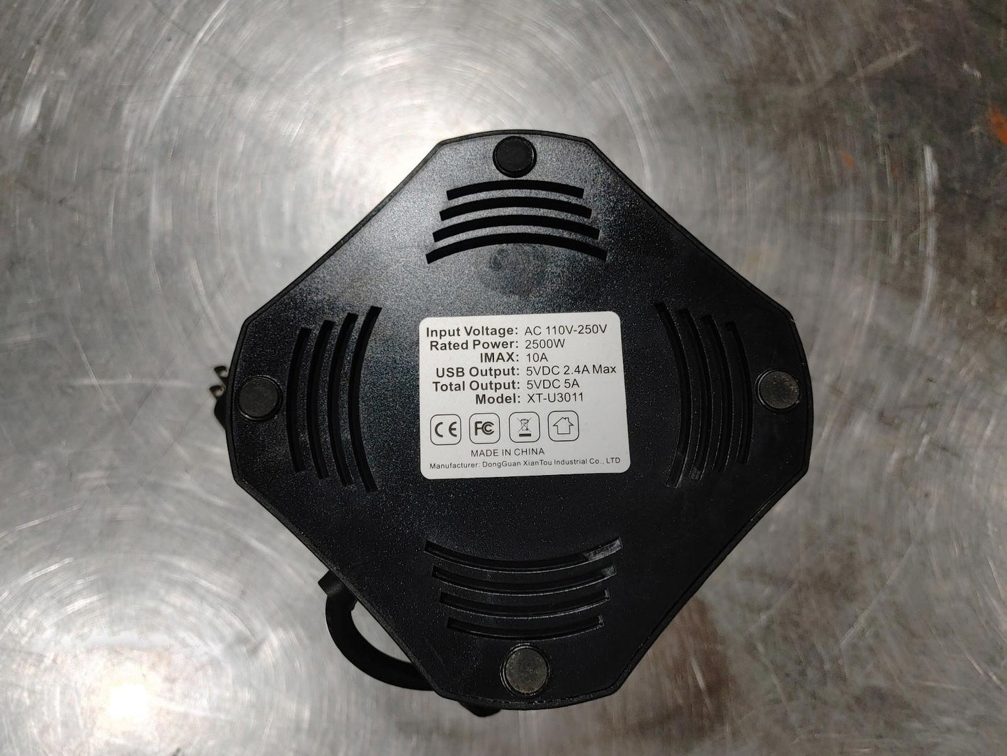 Good Condition Passus XT-U3011 120V & USB A Power Station Black Tested Working