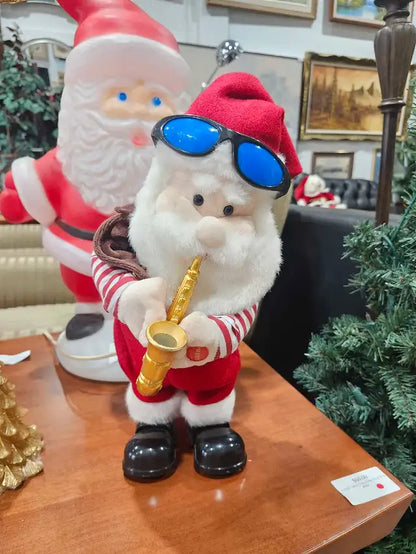 Saxophone Santa
