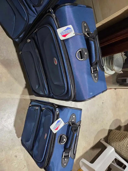 American Tourister 3 Piece Luggage Set