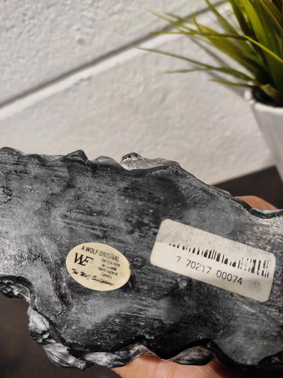 Figurine originale en stéatite d’une baleine tue-neige Wolf