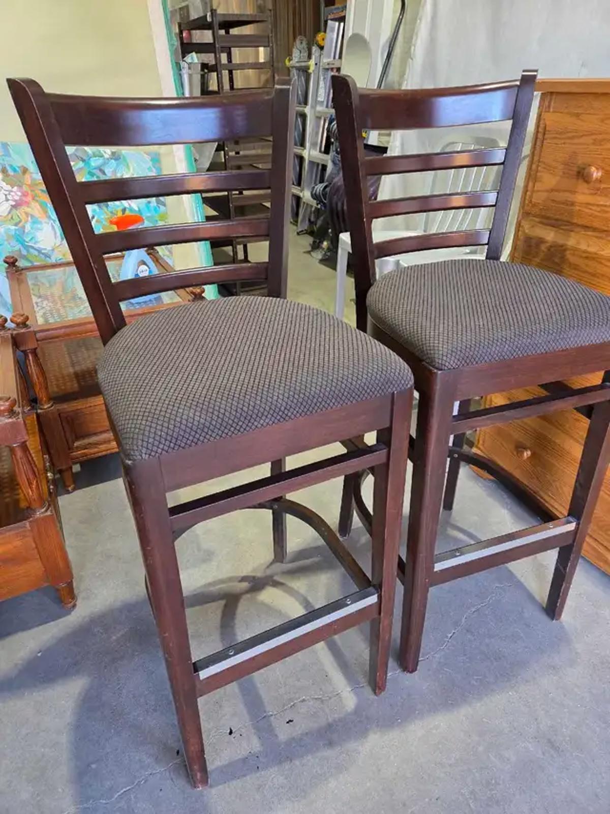 2x Wooden Bar Stools - 30"