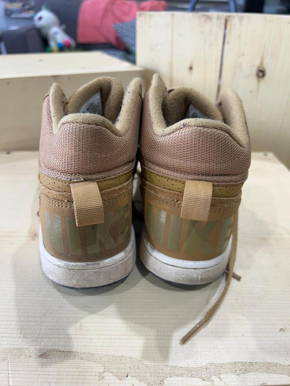 Nike Court Borough Mid GS Youth Size 5.5 Color Yellow Tanned