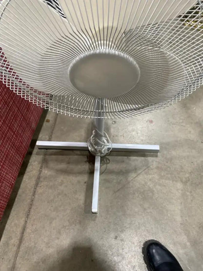 White Standing 16 Inch Fan