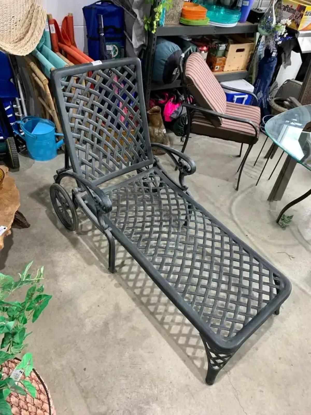 Aluminum Cast Patio Lounge Chair