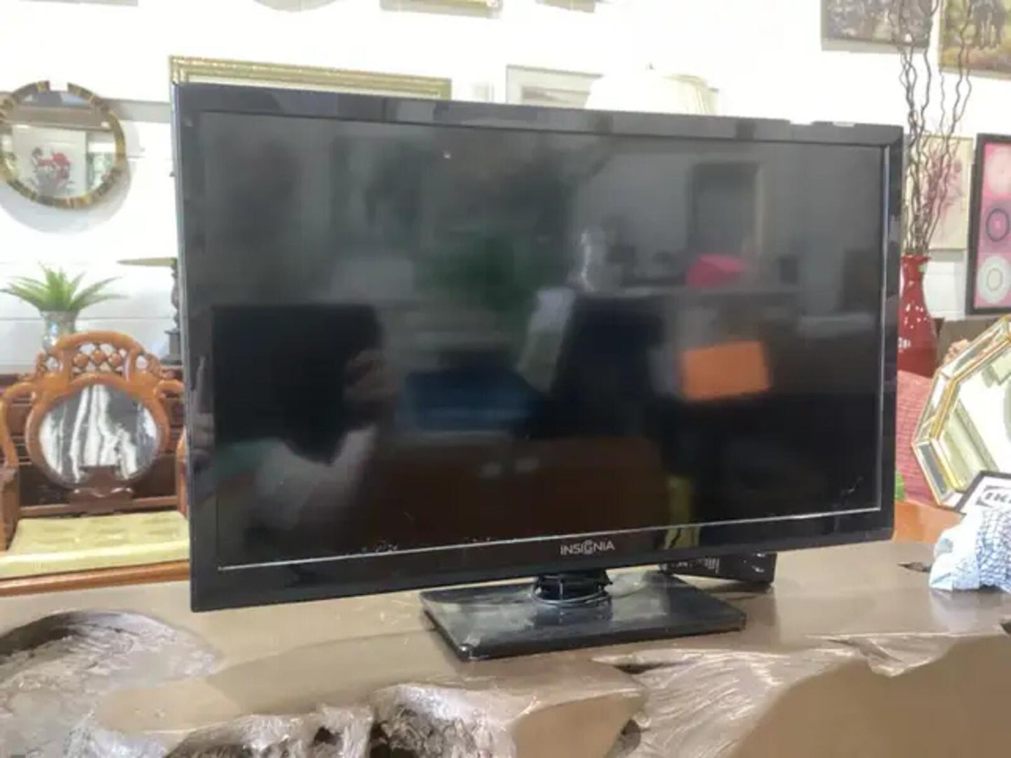 Insignia 24-inch LED TV