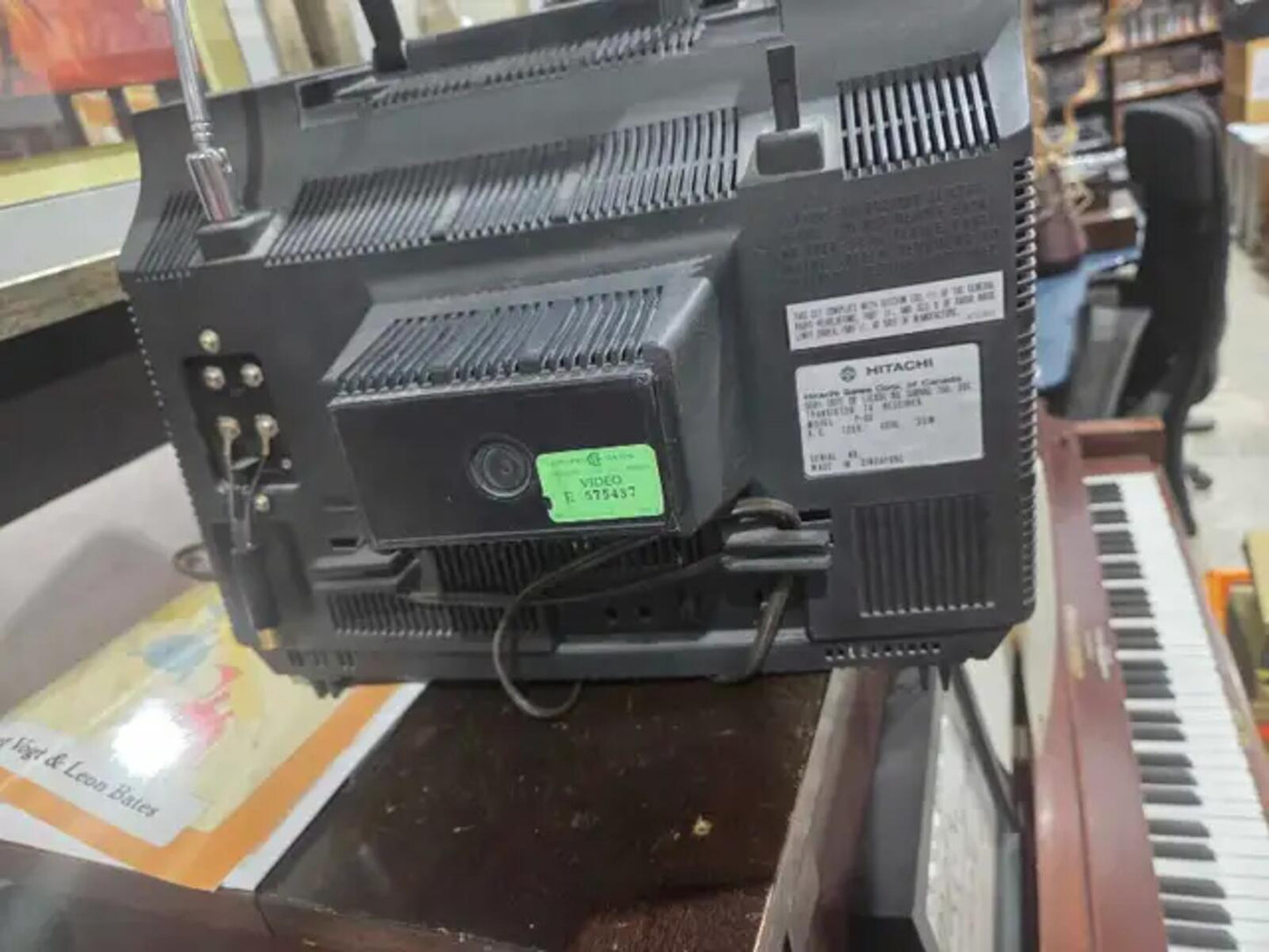 Hitachi Retro IC Transistor 12" TV