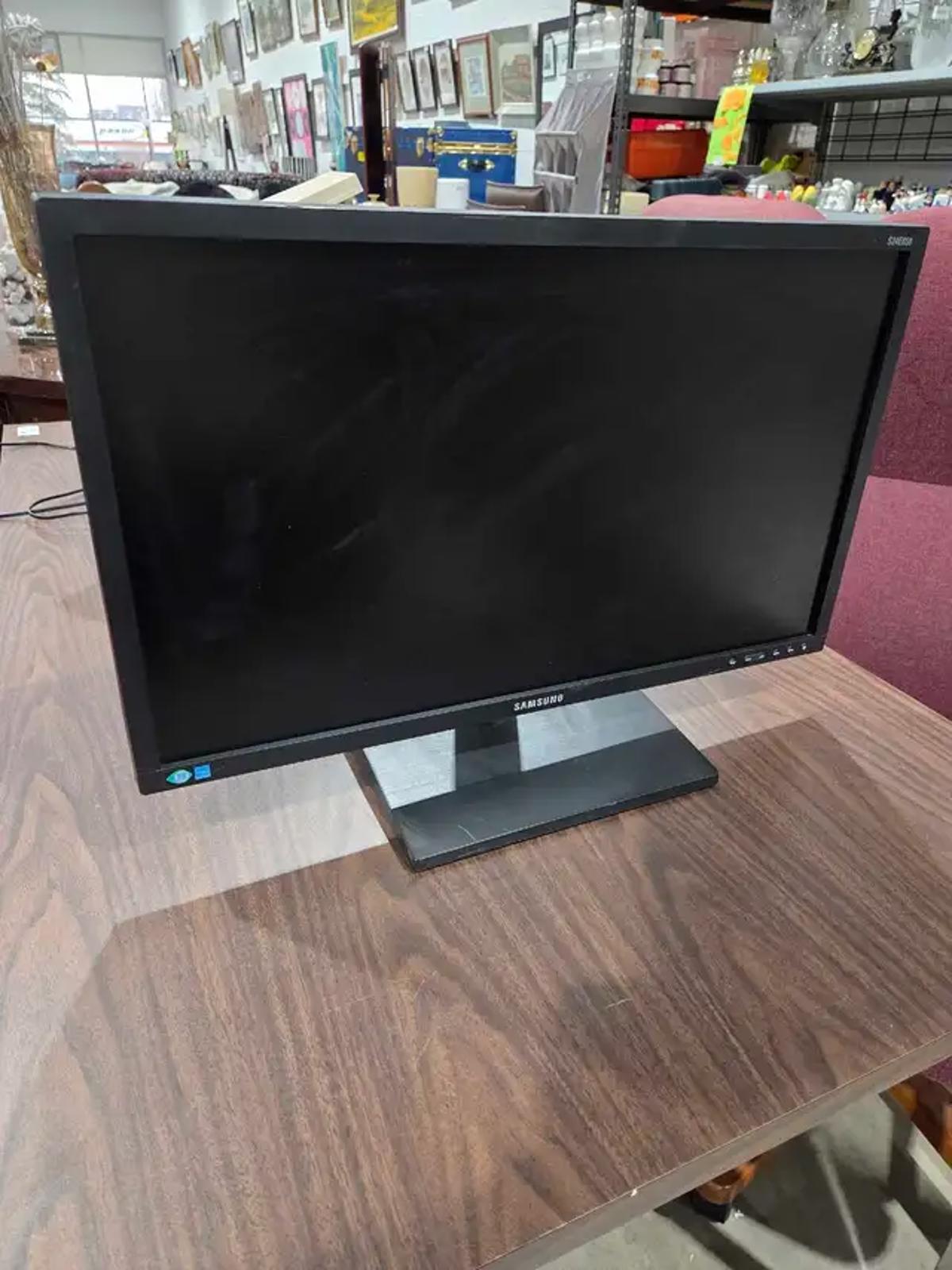 Samsung S24E650 24" Monitor