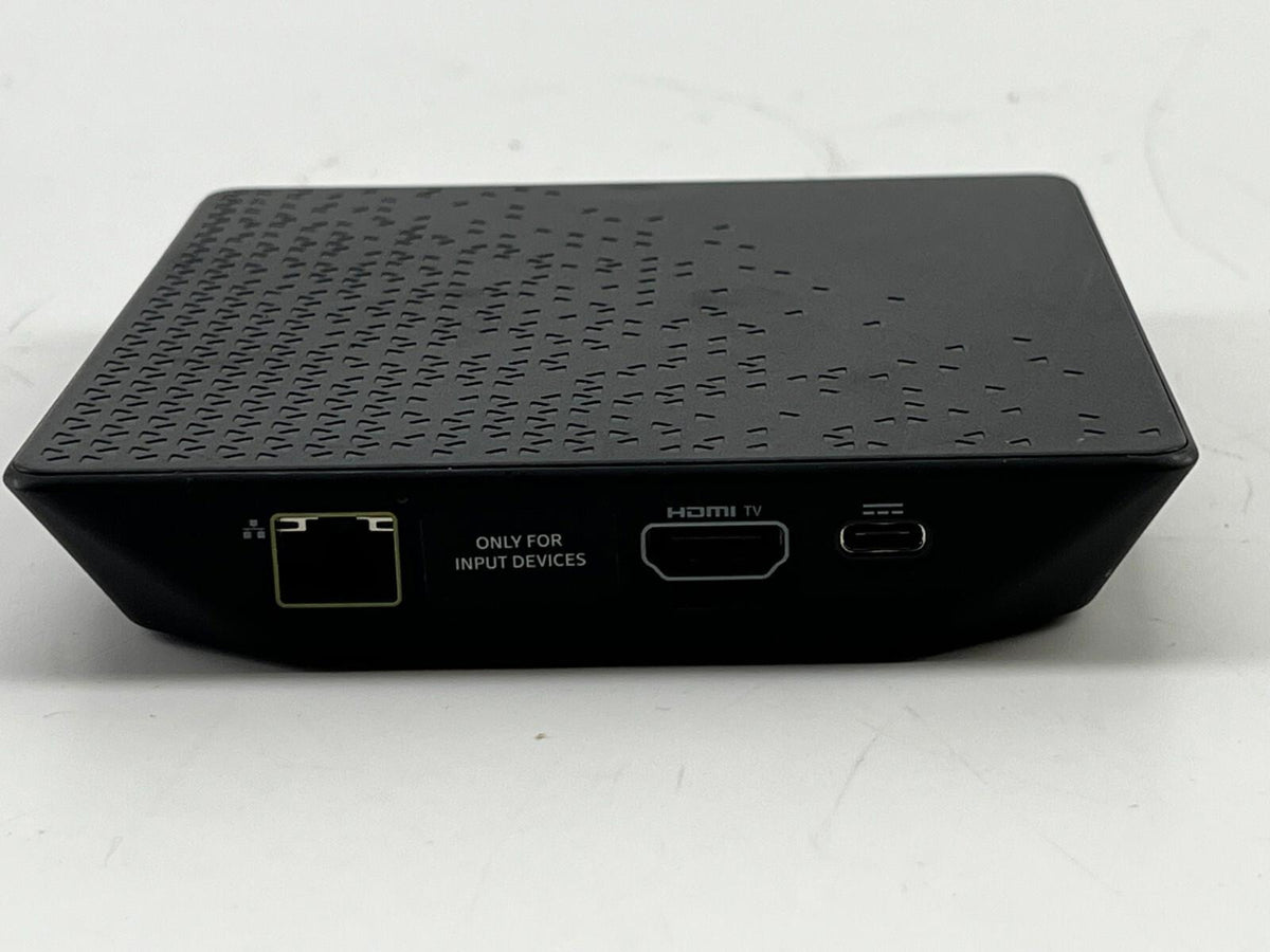 Boîtier TV en streaming Xi6-A modèle AX061AEI et adaptateur secteur