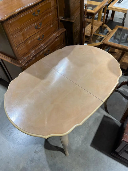 Oval dining Table