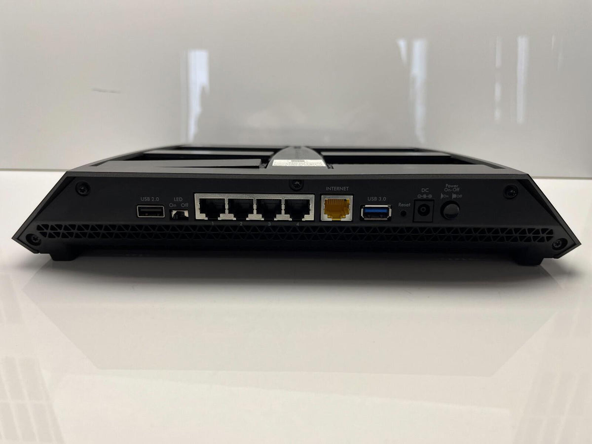 Netgear Nighthawk X6 R8000 AC3200 Tri Band WiFi Router 3.2Gbps