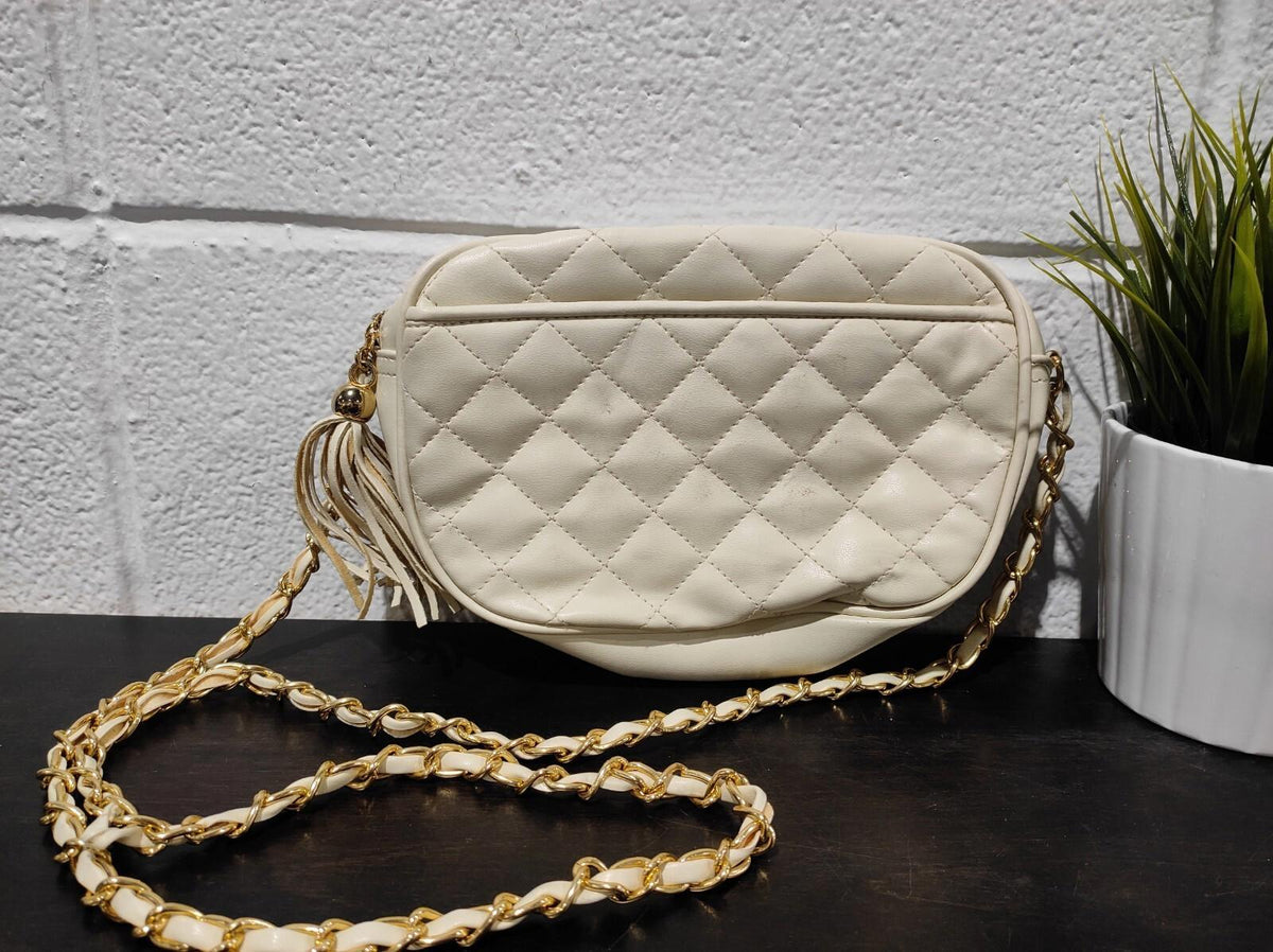 Sac bandoulière beige Via Piaggi de petite taille, avec bandoulière tressée à chaîne