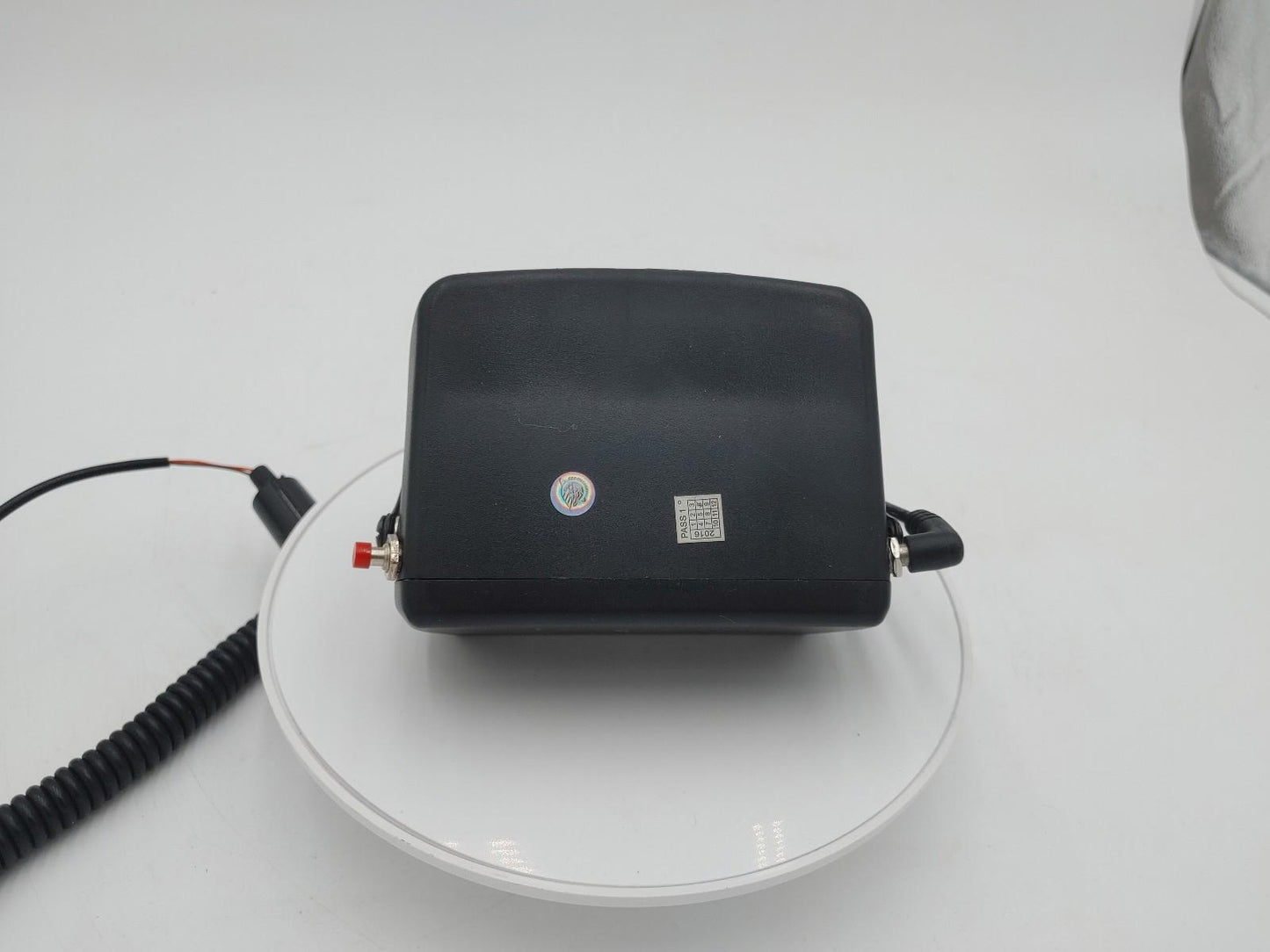 Good Condition Suction-mount Car 12V Safety Flood Light Black Untested