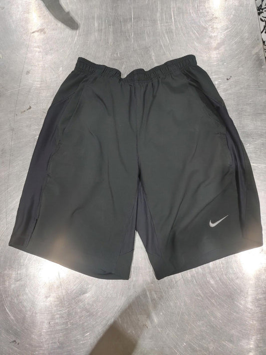 Nike FitDry Activewear shorts Size Medium Good Condition