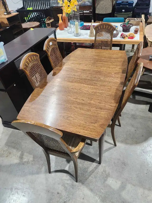 Vintage Extendable Dining Table & 6 Chairs