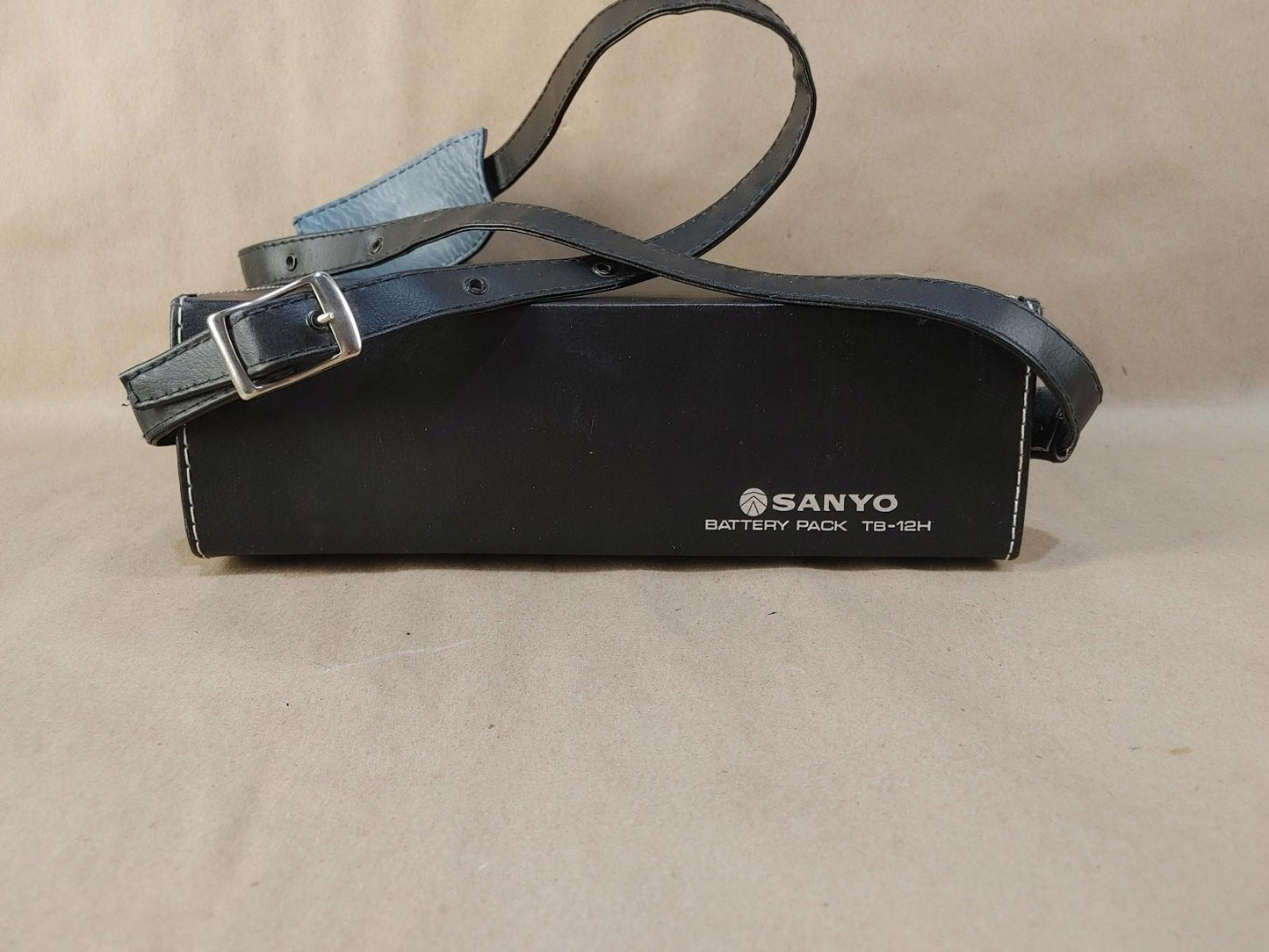 VINTAGE Sanyo Battery Pack TB-12H Black Good Condition Untested