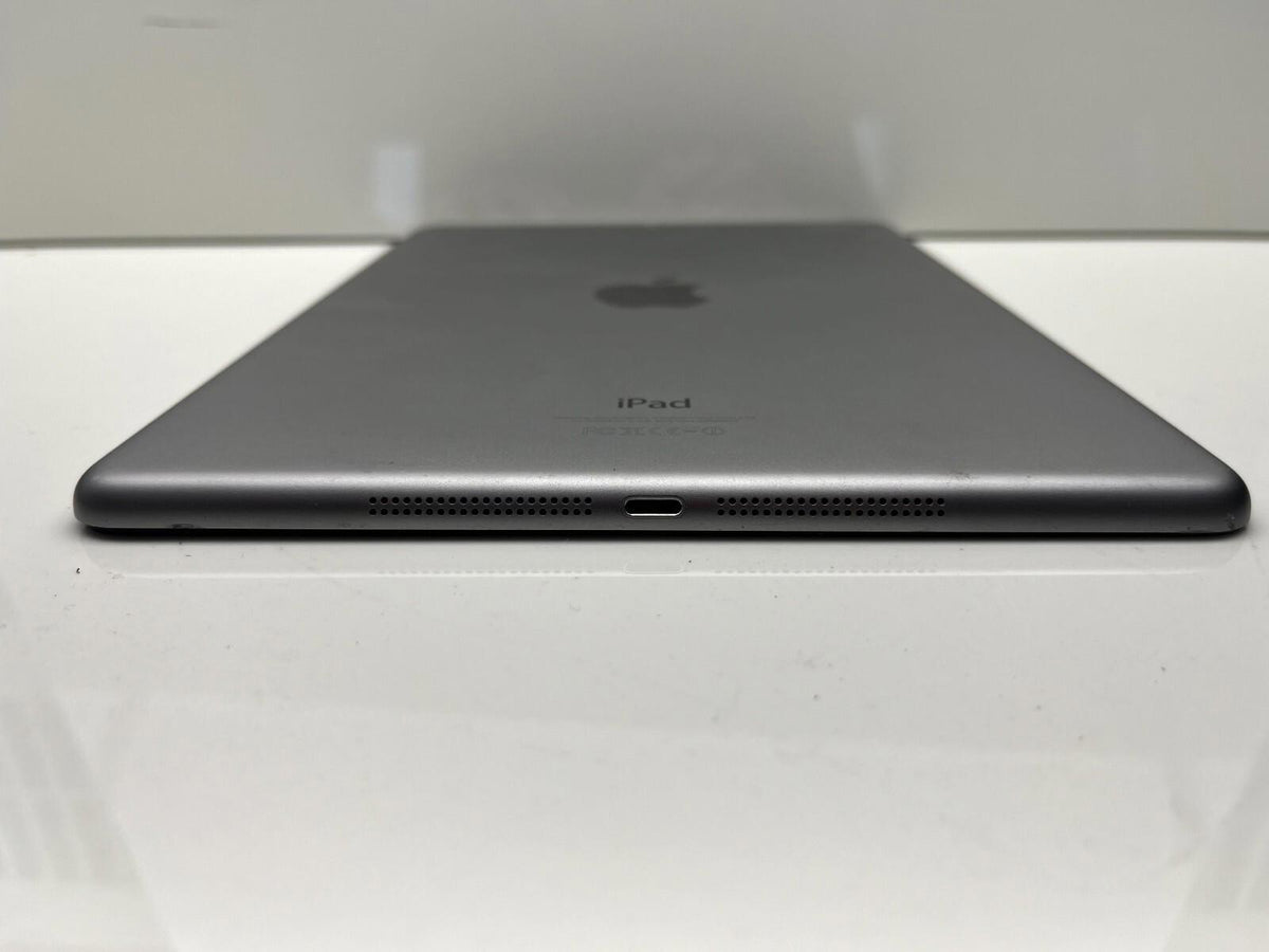 iPad Air 1st Generation Wifi A1474 Black Cracked Glass