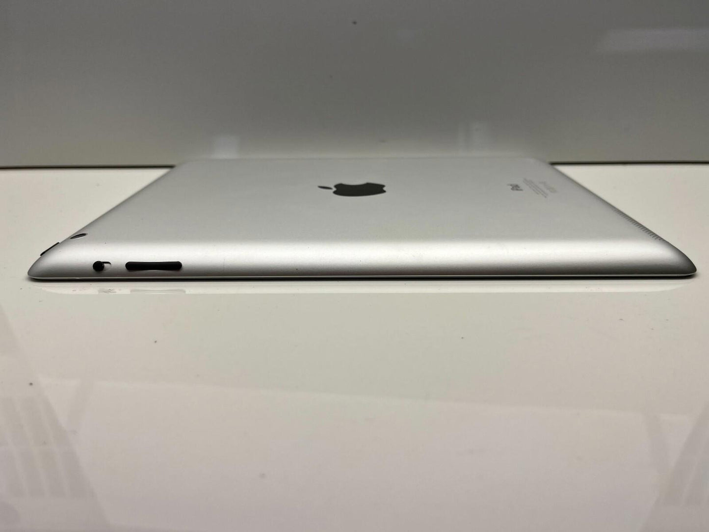 iPad Air A1475 128GB Cellular White Cracked Glass