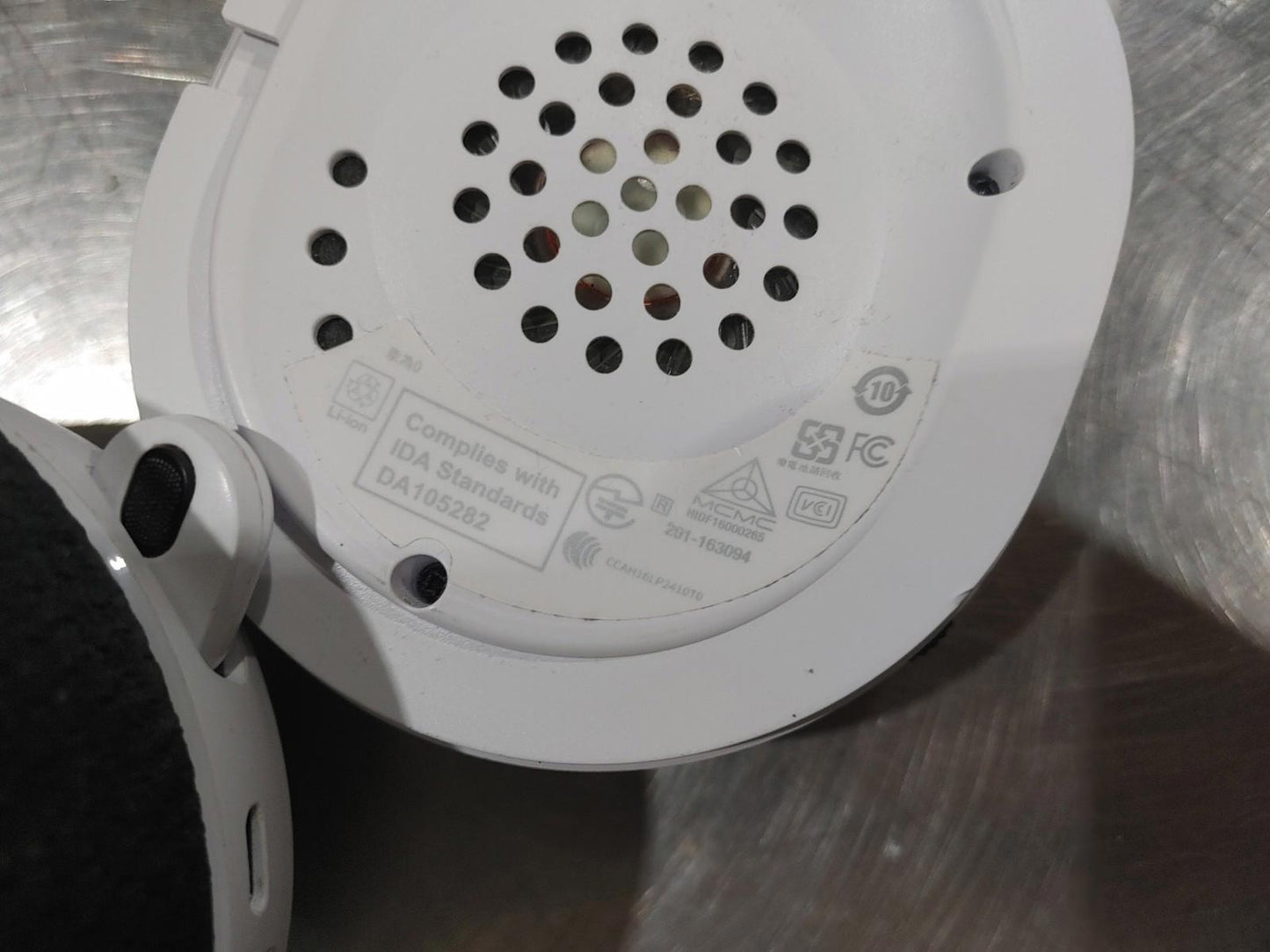 Good Condition SteelSeries Wireless Gaming Headset White Missing Right Ear Cup
