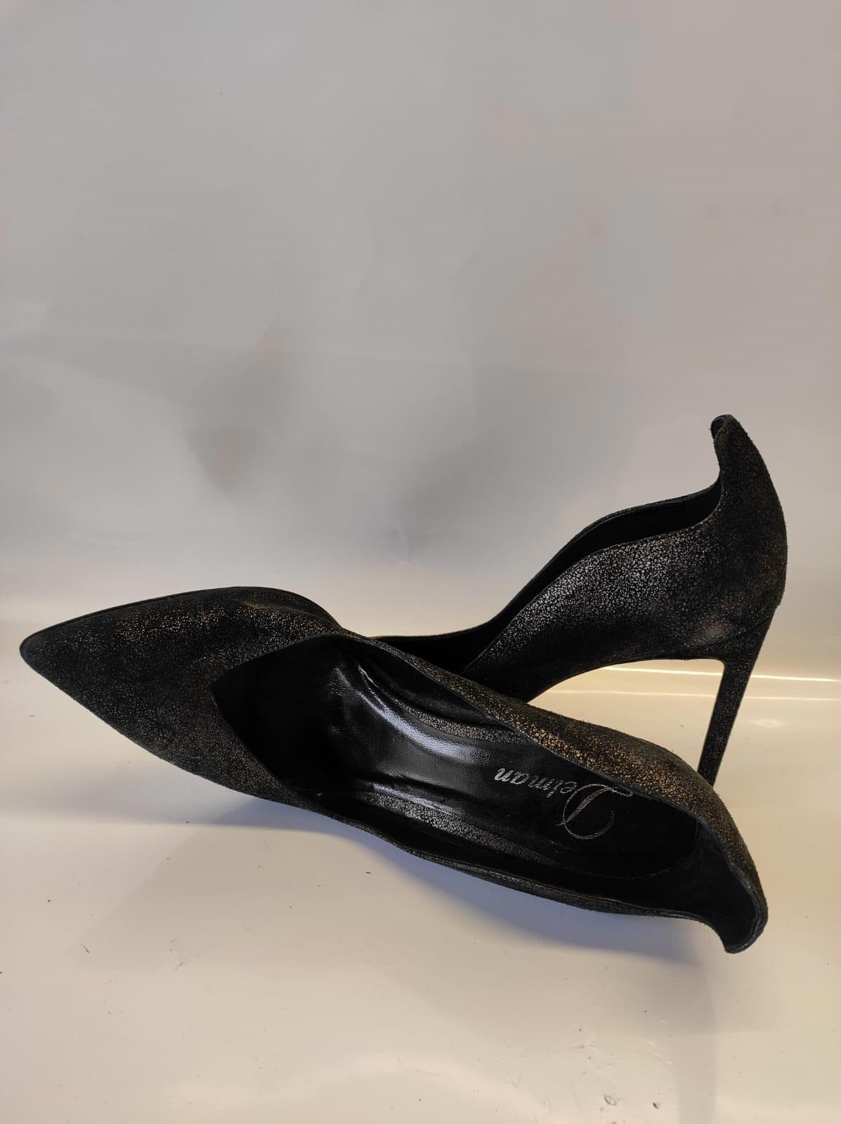 Escarpins DELMAN en daim noir, pointure 39, talons