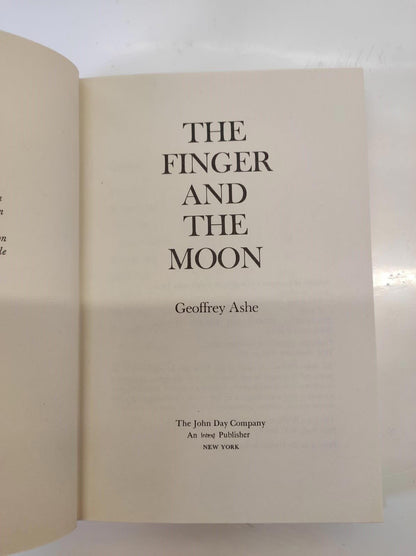 THE FINGER AND THE MOON By Geoffrey Ashe - Hardcover
