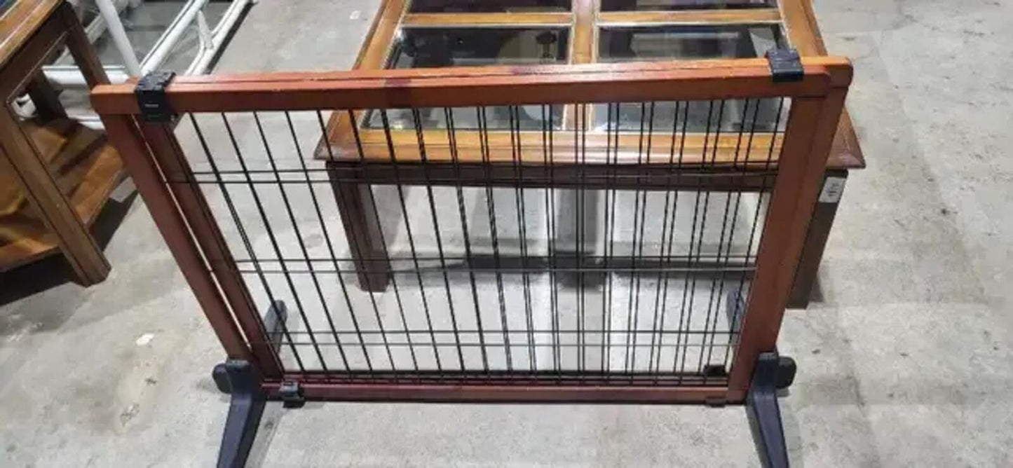 Freestanding Pet Gate - Adjustable