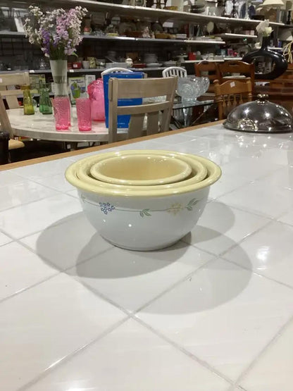 Vintage Set of 3 Ceramic Mixing Bowls with Floral Design