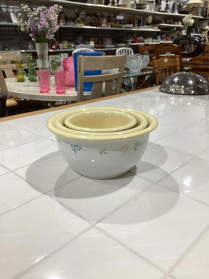 Vintage Set of 3 Ceramic Mixing Bowls with Floral Design