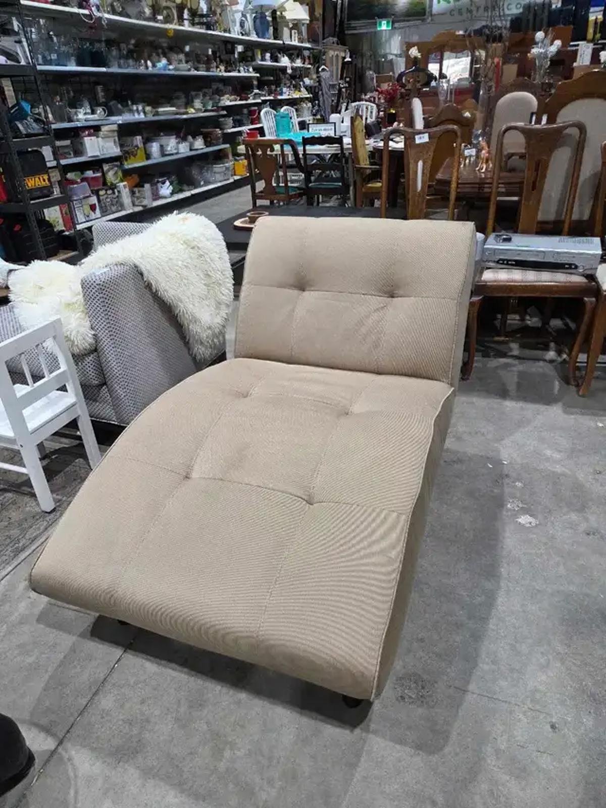 EQ3 Crush Lana Taupe Chaise