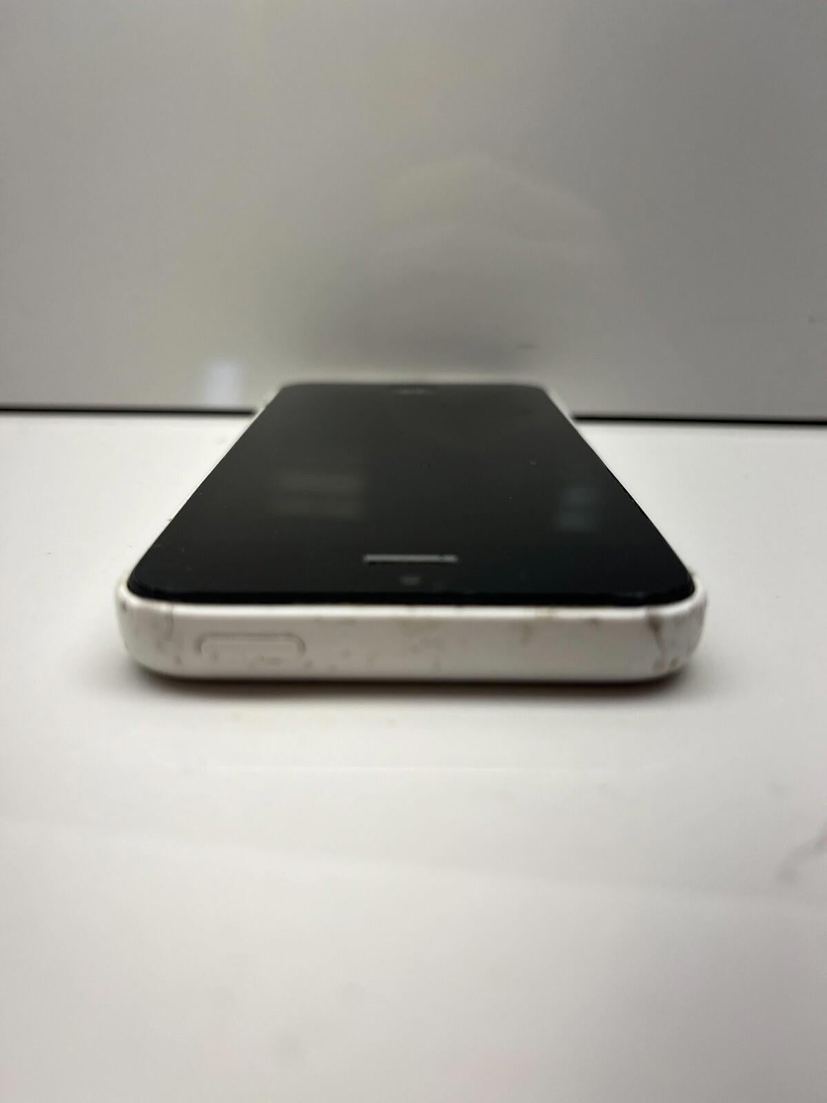 iPhone 5c White No Power FOR PARTS