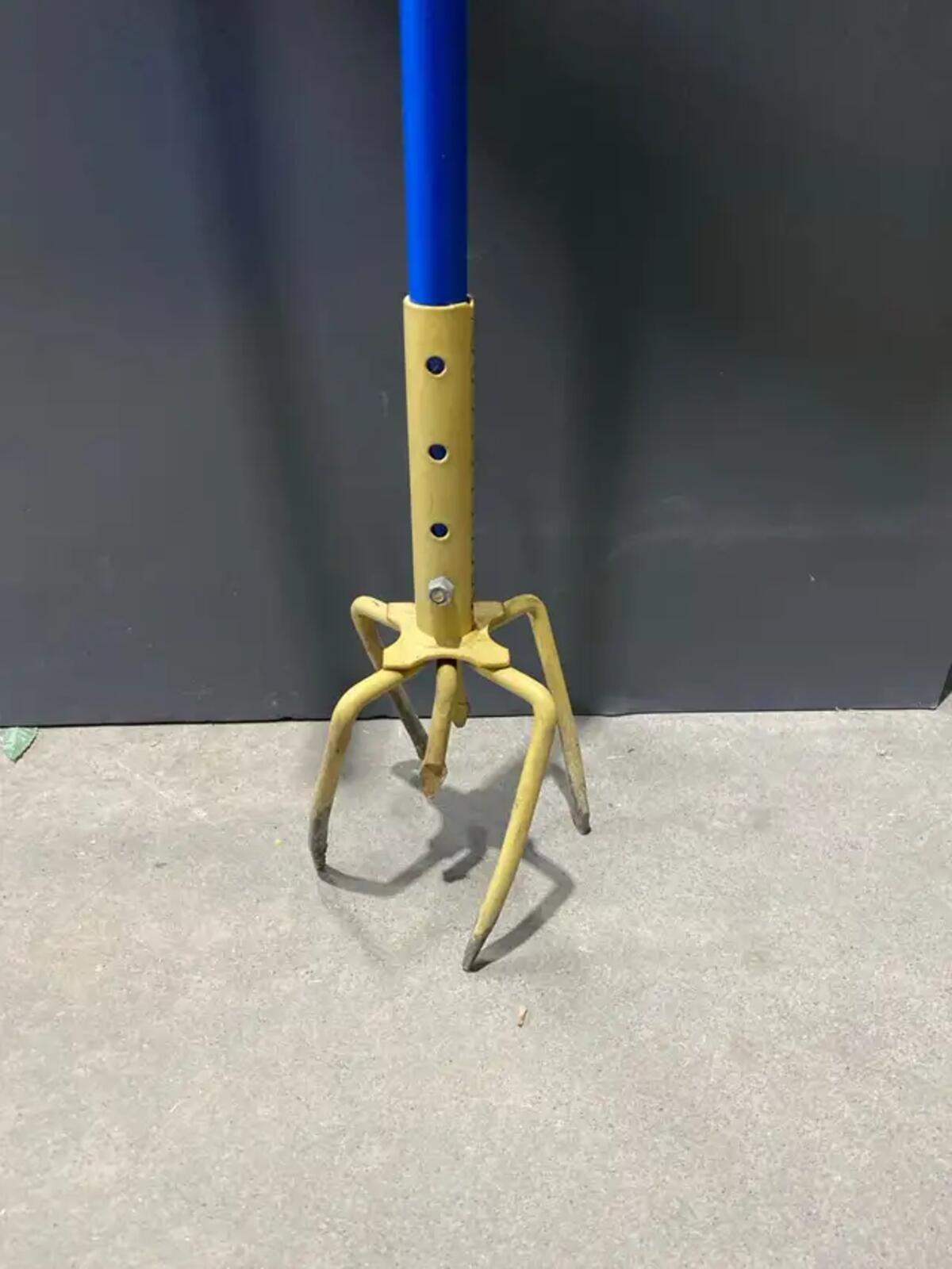 Yard Butler Stand-Up Weeder
