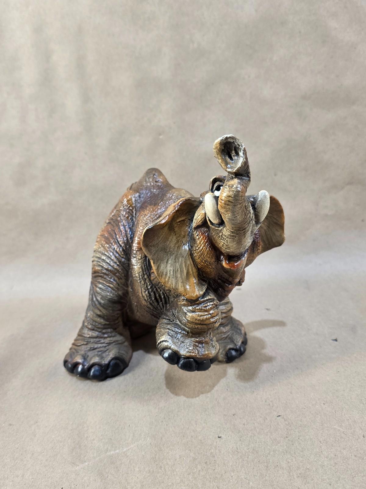 VINTAGE ELEPHANT BEASTIES OF THE KINGDOM FIGURINE"ELGIN" TRUNKUP JOHN RAYA 1988