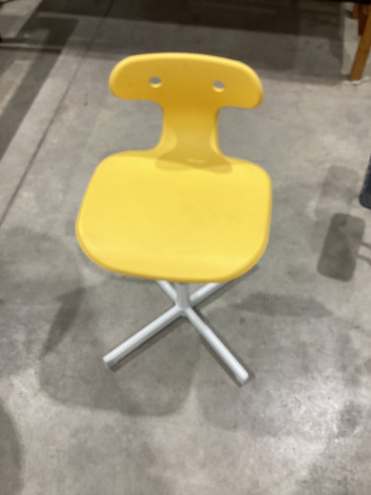 IKEA molte chair