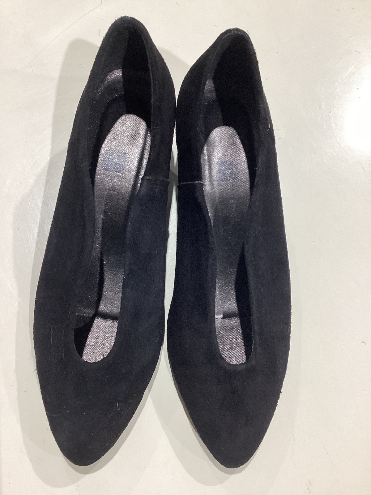 Leather Low -Heeled Pumps