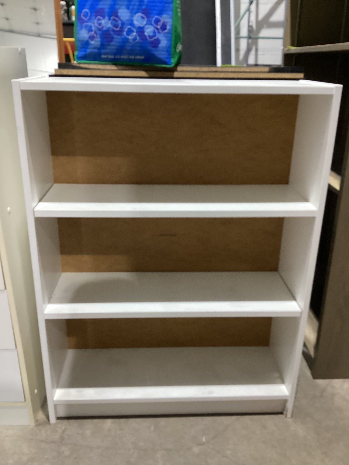 White Bookshelf 31.5x11x42
