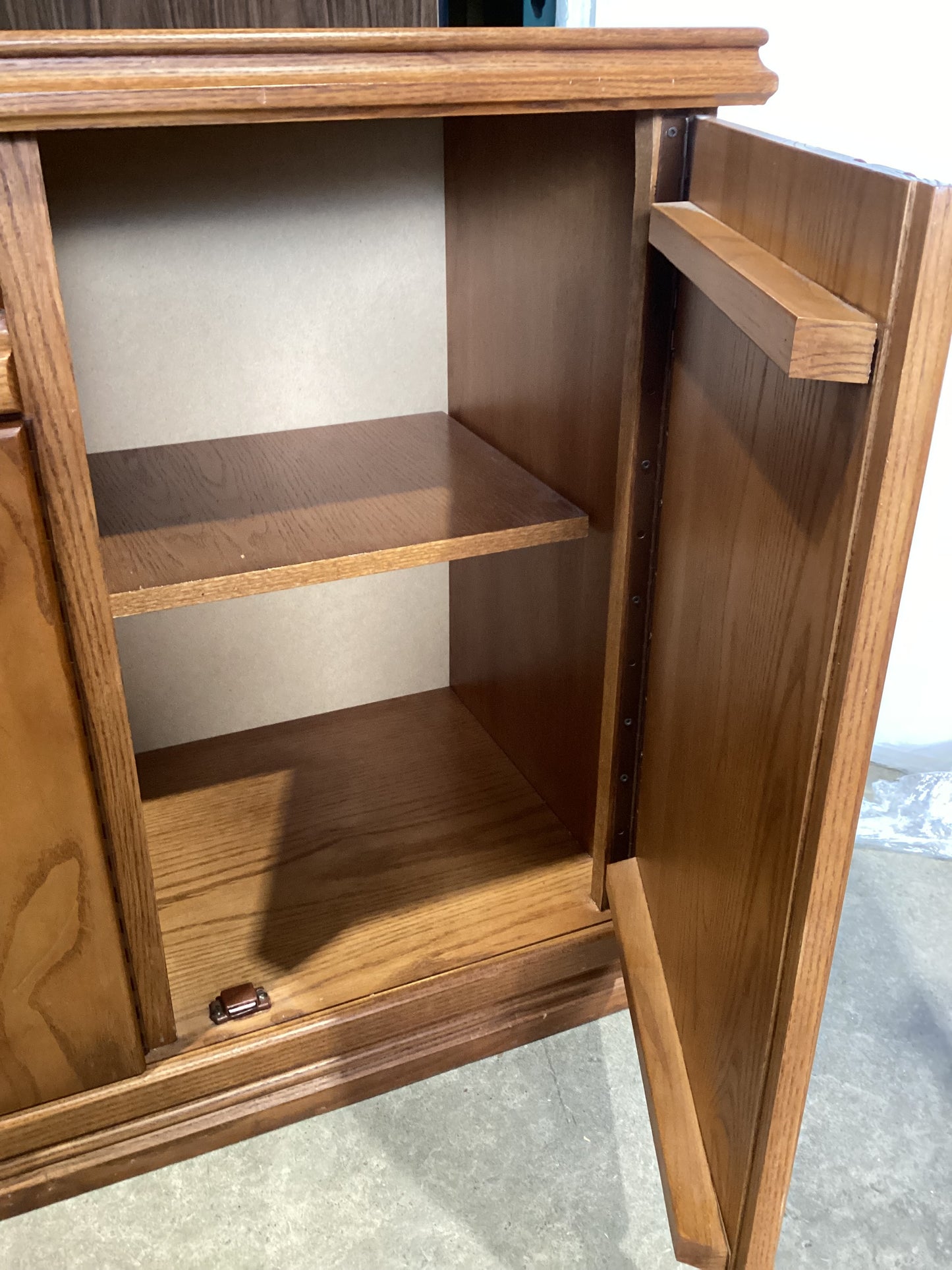 Solid Wood Sideboard/Buffet Cabinet