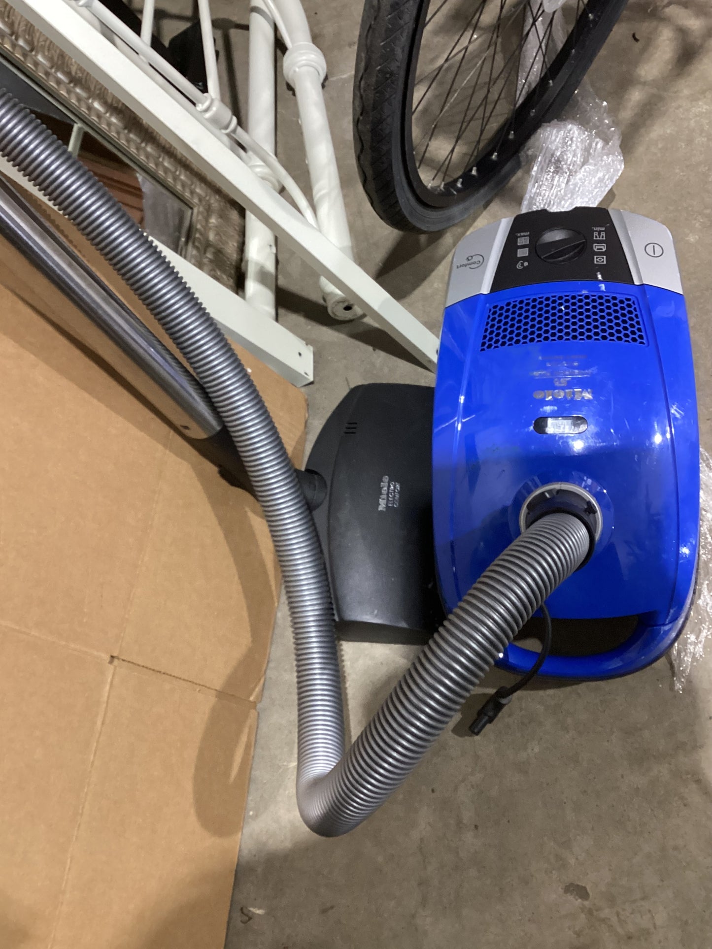 Miele S6 Dimension Plus Vacuum - Blue