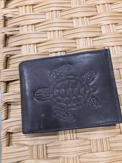 Leather Wallet with Turtle pattern
